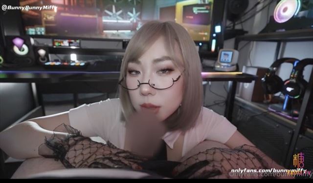 中華系エロ動画は口元を加工してしまうのが惜しい。